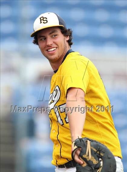 Thumbnail 3 in Levittown Division vs. Pittsford Sutherland (NYSPHSAA Class A Semifinal) photogallery.