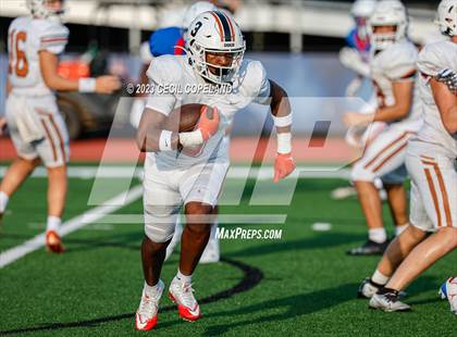 Thumbnail 3 in Walton vs Kell (scrimmage) photogallery.