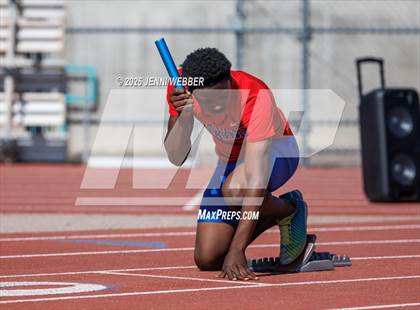 Thumbnail 2 in Skyhawk Invitational (Track) photogallery.