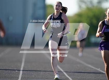 Thumbnail 2 in Battle of the Brazos (4X100M, 4X200M) photogallery.