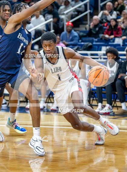 Thumbnail 2 in Long Island Lutheran vs Brewster Academy (Bob McKillop Invitational) photogallery.