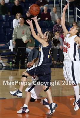 Thumbnail 2 in Mission Prep vs. Pacific Hills (CIF SoCal D5 Final) photogallery.