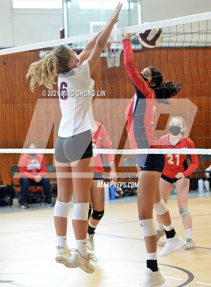 Thumbnail 2 in Great Oak @ Laguna Beach (CIF SS D2 Playoff) photogallery.
