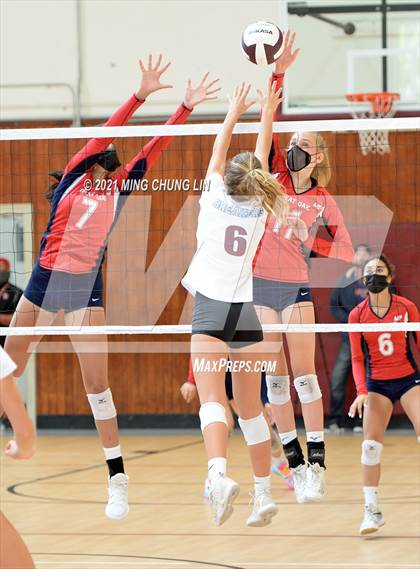 Thumbnail 2 in Great Oak @ Laguna Beach (CIF SS D2 Playoff) photogallery.