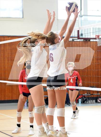 Thumbnail 1 in Great Oak @ Laguna Beach (CIF SS D2 Playoff) photogallery.