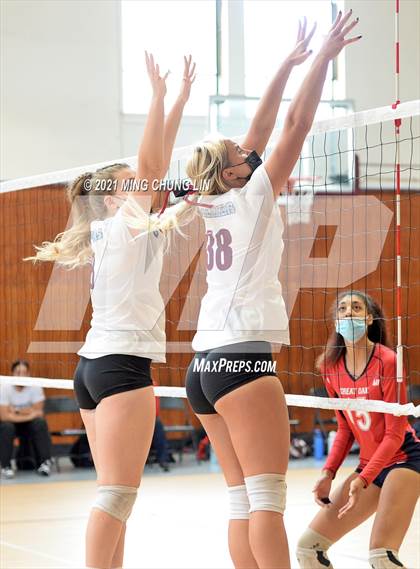 Thumbnail 1 in Great Oak @ Laguna Beach (CIF SS D2 Playoff) photogallery.