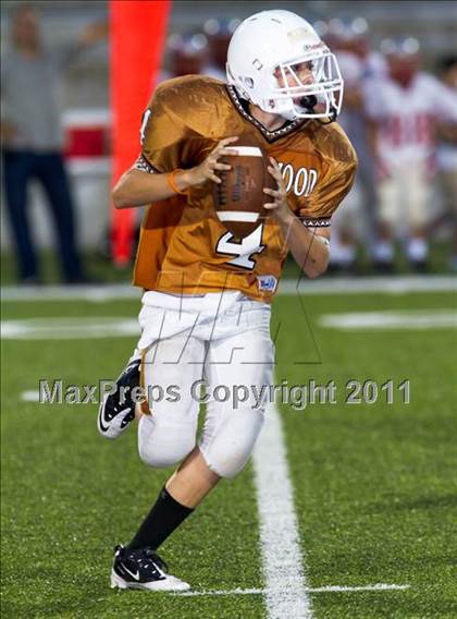Thumbnail 1 in Lee Freshmen A @ Round Rock Westwood Freshmen White photogallery.
