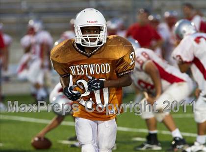Thumbnail 1 in Lee Freshmen A @ Round Rock Westwood Freshmen White photogallery.
