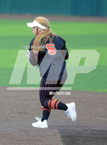 Thumbnail 2 in Gilmer vs Grand Saline photogallery.
