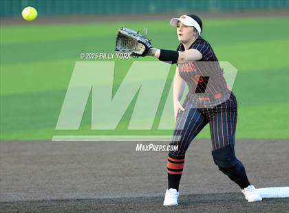 Thumbnail 3 in Gilmer vs Grand Saline photogallery.