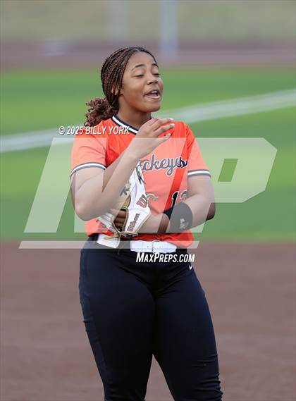 Thumbnail 2 in Gilmer vs Grand Saline photogallery.