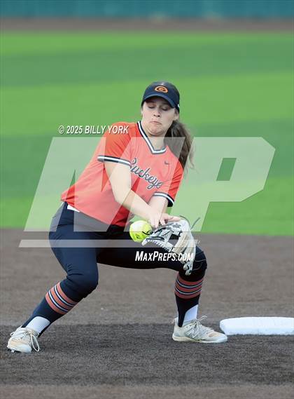 Thumbnail 1 in Gilmer vs Grand Saline photogallery.