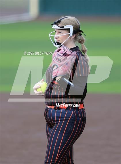 Thumbnail 2 in Gilmer vs Grand Saline photogallery.