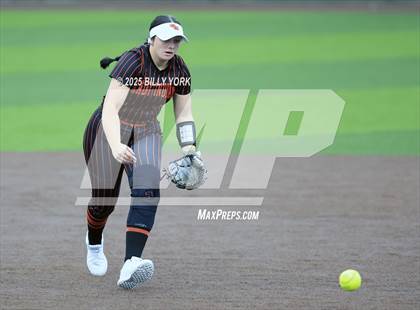 Thumbnail 2 in Gilmer vs Grand Saline photogallery.