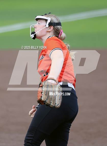 Thumbnail 1 in Gilmer vs Grand Saline photogallery.