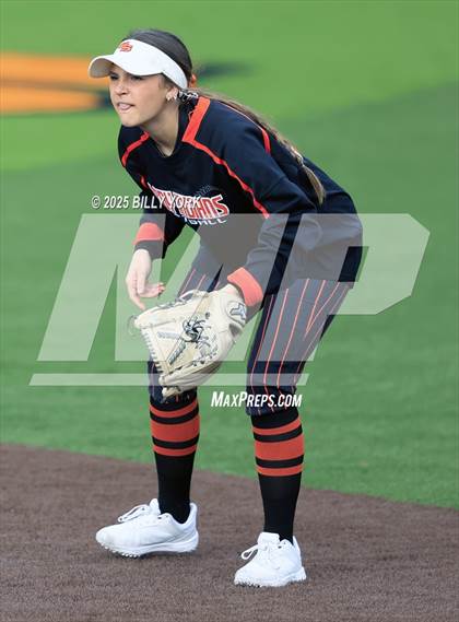 Thumbnail 2 in Gilmer vs Grand Saline photogallery.