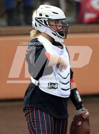 Thumbnail 3 in Gilmer vs Grand Saline photogallery.