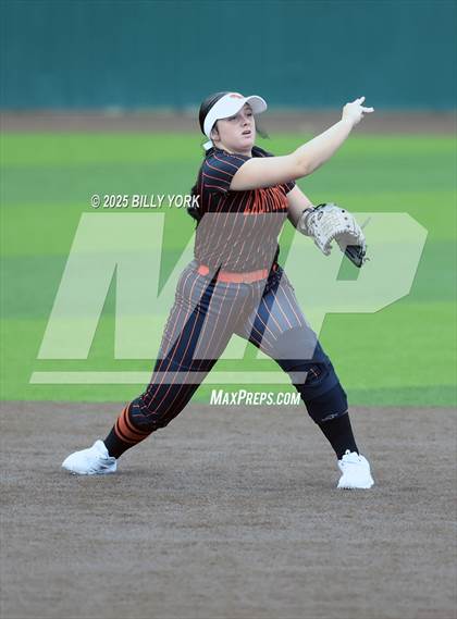 Thumbnail 2 in Gilmer vs Grand Saline photogallery.