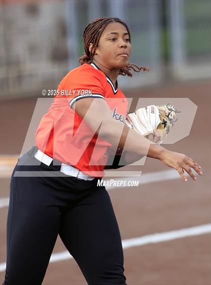 Thumbnail 3 in Gilmer vs Grand Saline photogallery.