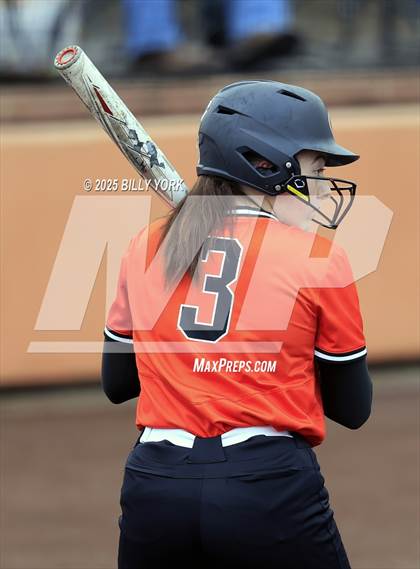 Thumbnail 1 in Gilmer vs Grand Saline photogallery.