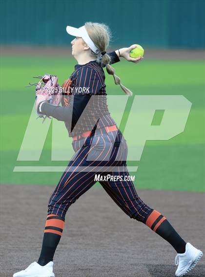 Thumbnail 1 in Gilmer vs Grand Saline photogallery.
