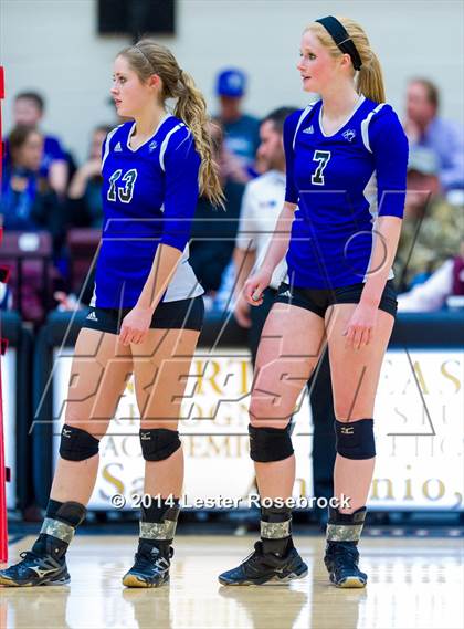 Thumbnail 2 in Bandera vs. Boerne 4A Regional Quarterfinals photogallery.