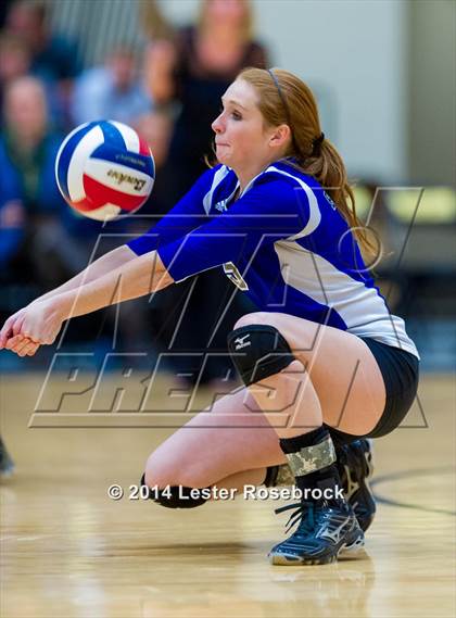 Thumbnail 2 in Bandera vs. Boerne 4A Regional Quarterfinals photogallery.