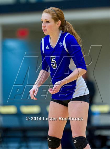 Thumbnail 3 in Bandera vs. Boerne 4A Regional Quarterfinals photogallery.