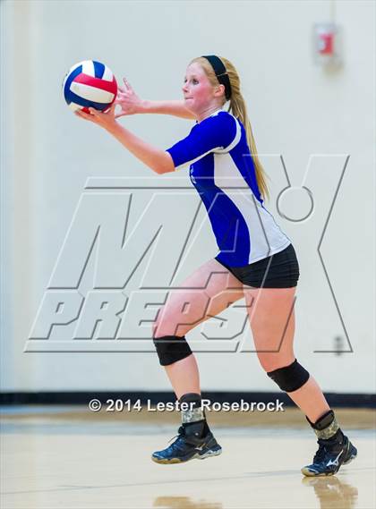 Thumbnail 2 in Bandera vs. Boerne 4A Regional Quarterfinals photogallery.