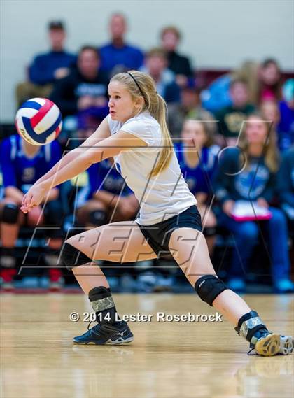 Thumbnail 1 in Bandera vs. Boerne 4A Regional Quarterfinals photogallery.
