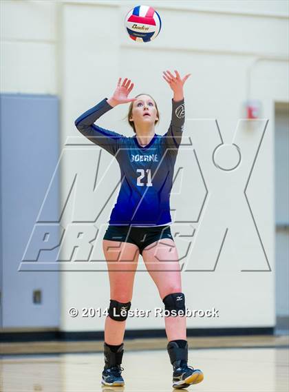 Thumbnail 3 in Bandera vs. Boerne 4A Regional Quarterfinals photogallery.