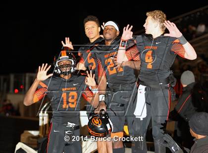 Thumbnail 3 in Gilmer vs. Pleasant Grove (UIL 4A Bi-District Playoff) photogallery.