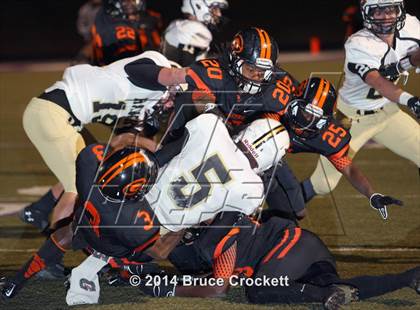 Thumbnail 1 in Gilmer vs. Pleasant Grove (UIL 4A Bi-District Playoff) photogallery.