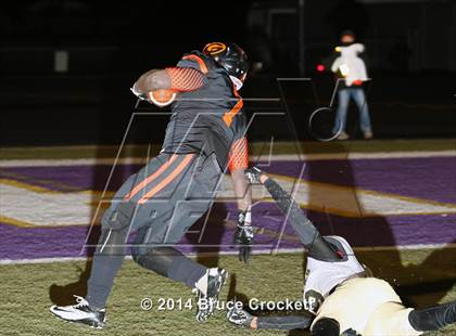 Thumbnail 3 in Gilmer vs. Pleasant Grove (UIL 4A Bi-District Playoff) photogallery.