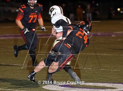 Thumbnail 3 in Gilmer vs. Pleasant Grove (UIL 4A Bi-District Playoff) photogallery.
