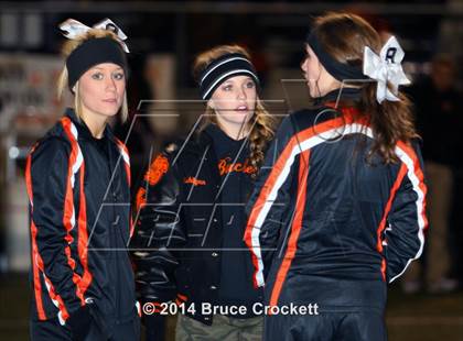 Thumbnail 1 in Gilmer vs. Pleasant Grove (UIL 4A Bi-District Playoff) photogallery.