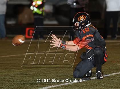 Thumbnail 2 in Gilmer vs. Pleasant Grove (UIL 4A Bi-District Playoff) photogallery.