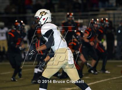 Thumbnail 3 in Gilmer vs. Pleasant Grove (UIL 4A Bi-District Playoff) photogallery.