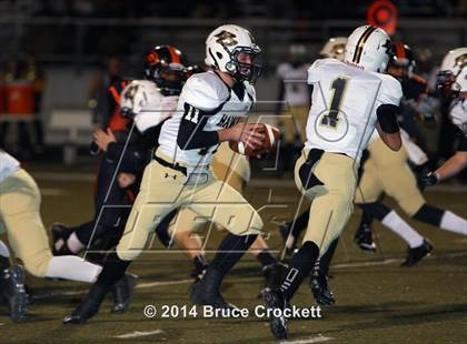 Thumbnail 1 in Gilmer vs. Pleasant Grove (UIL 4A Bi-District Playoff) photogallery.