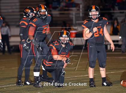 Thumbnail 2 in Gilmer vs. Pleasant Grove (UIL 4A Bi-District Playoff) photogallery.