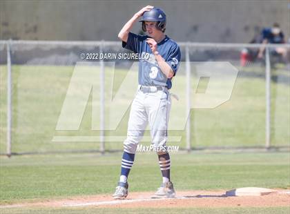 Thumbnail 2 in Columbine vs. West Salem (Coach Bob Invitational) photogallery.