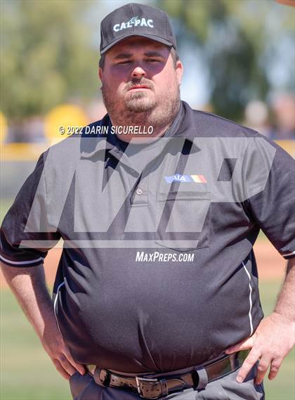 Thumbnail 2 in Columbine vs. West Salem (Coach Bob Invitational) photogallery.