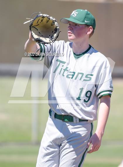 Thumbnail 1 in Columbine vs. West Salem (Coach Bob Invitational) photogallery.