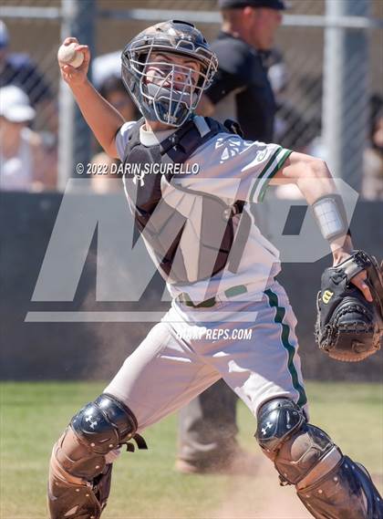 Thumbnail 2 in Columbine vs. West Salem (Coach Bob Invitational) photogallery.