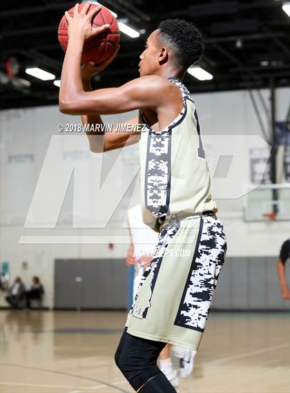Thumbnail 3 in Malibu vs. California Military Institute (CIF 5AAA 2nd Round Playoff) photogallery.