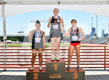 Thumbnail 1 in UIL 6A State Championship photogallery.