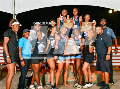 Thumbnail 1 in UIL 6A State Championship photogallery.