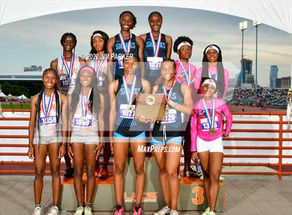 Thumbnail 3 in UIL 6A State Championship photogallery.