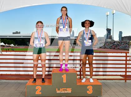 Thumbnail 1 in UIL 6A State Championship photogallery.