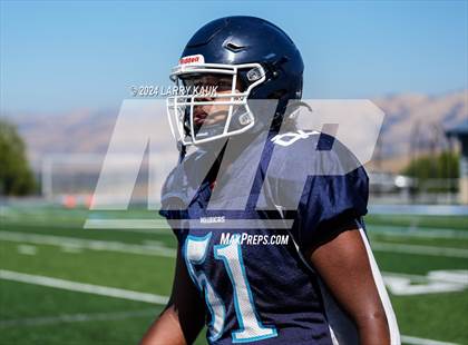 Thumbnail 3 in Archbishop Mitty @ Valley Christian photogallery.